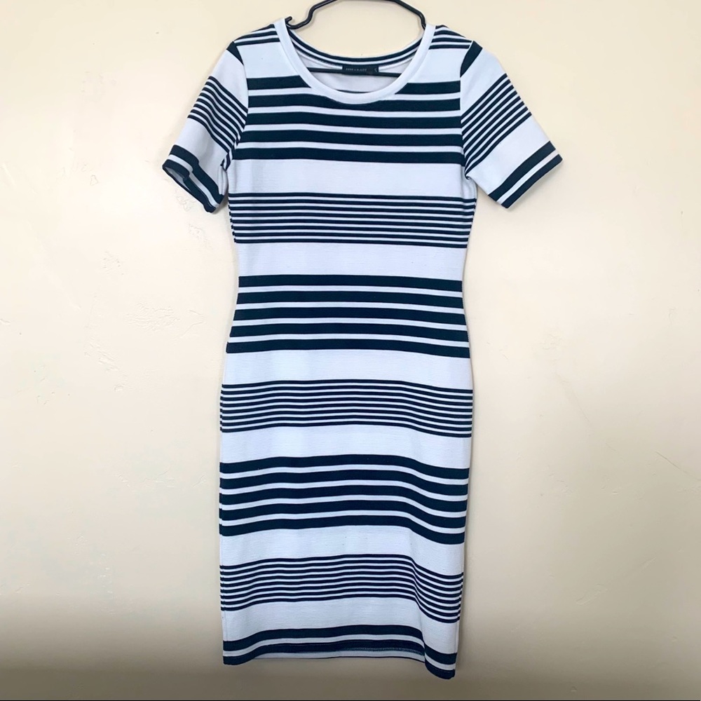 Stretchy WRINKLE FREE dress